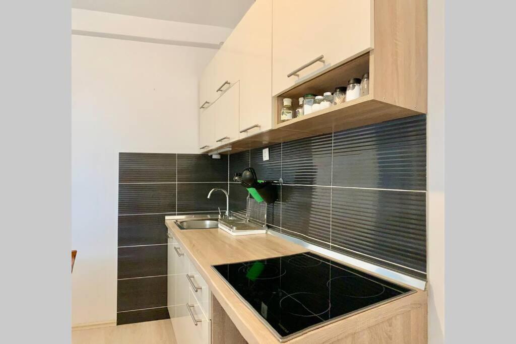 Summer Apartment 4 Макарска Екстериор снимка