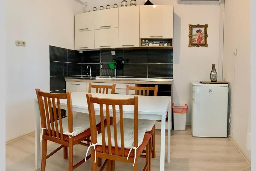 Summer Apartment 4 Макарска Екстериор снимка